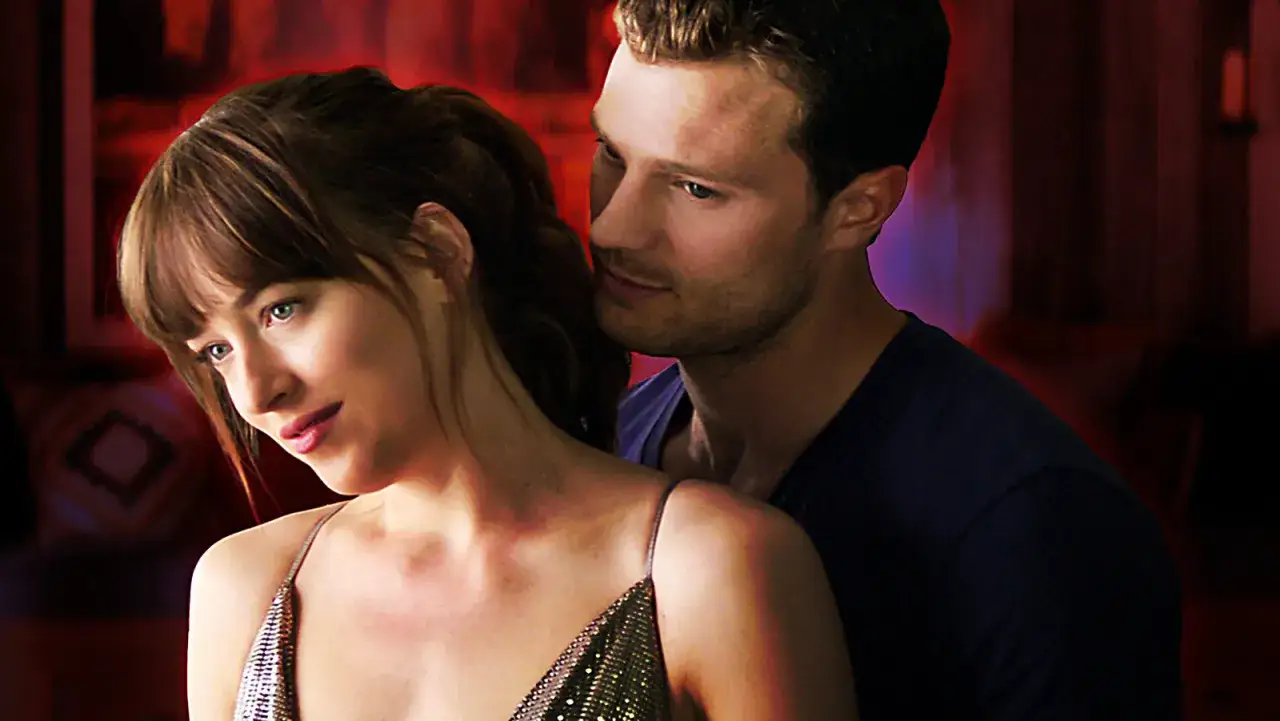 Dakota Johnson i Jamie Dornan i en intim scen från en av deras filmer.