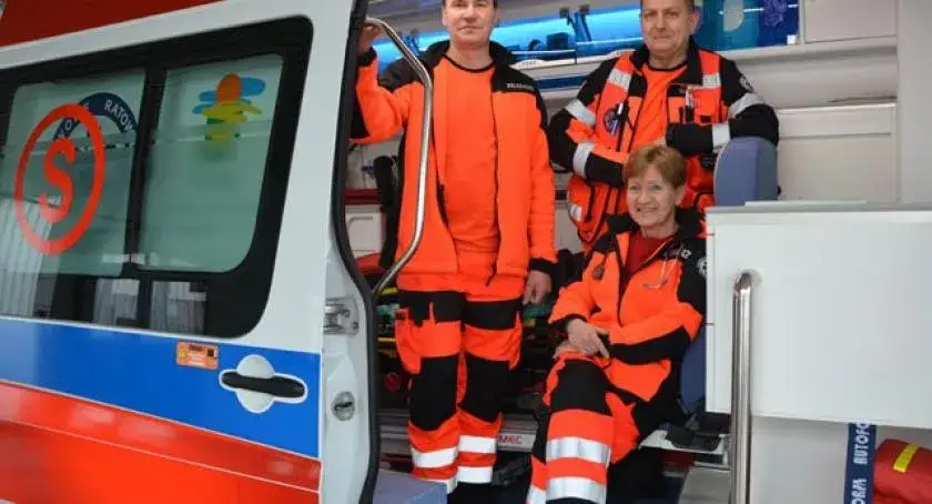 zesp&oacute;ł ratownictwa medycznego w akcji