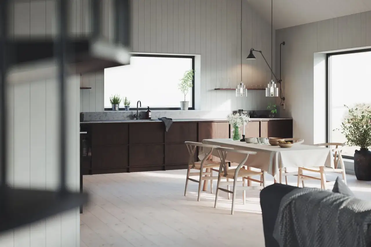 Ljus och luftig matplats med panel inomhus inspiration. Mörka köksskåp, ljusa trästolar och ett stort fönster ger en modern känsla.