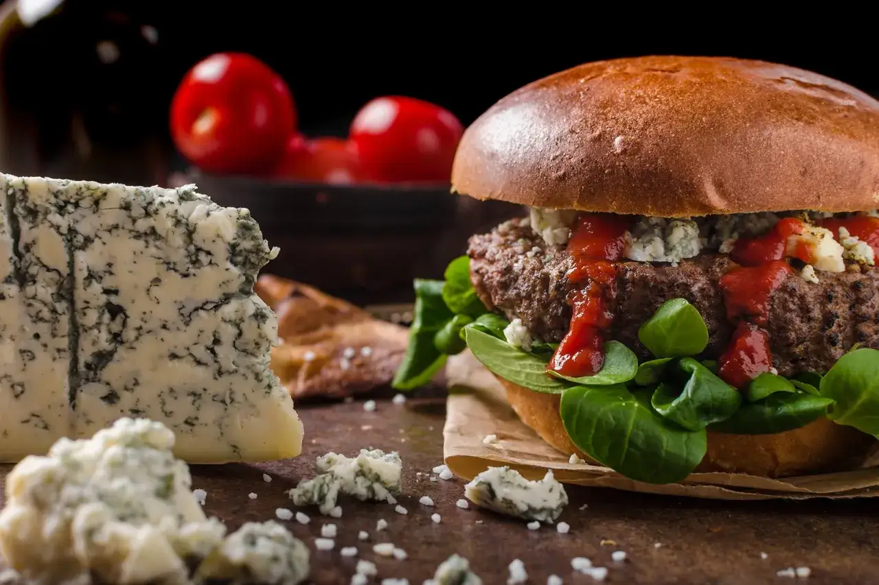 składniki burgera wołowina bułka ser