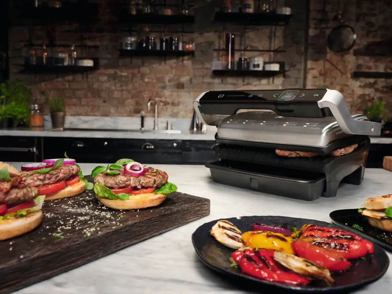 Grill elektryczny Tefal OptiGrill w kuchni