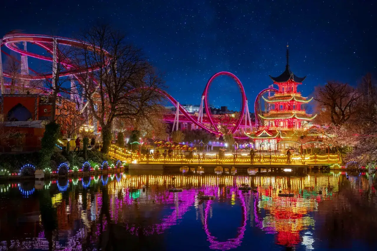 Kopenhagen Tivoli Gärten bei Nacht