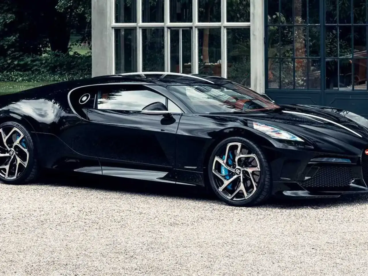Bugatti La Voiture Noire: un sueño negro brillante. Su precio es tan exclusivo como su diseño.
