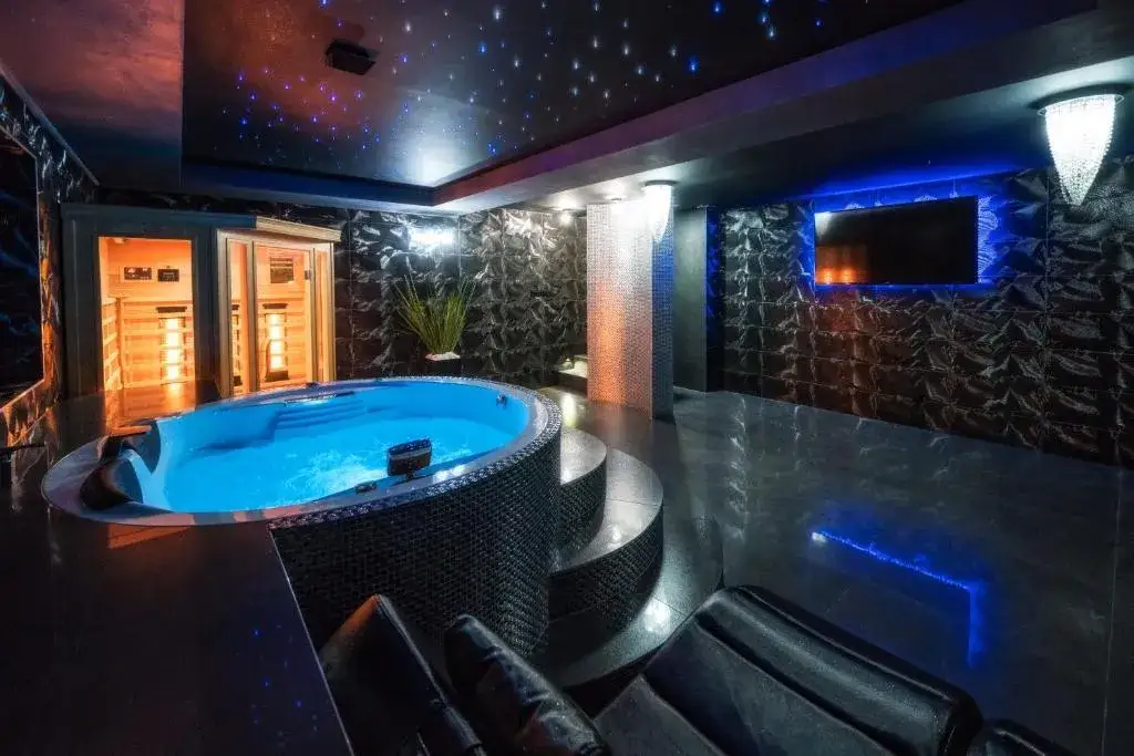 Domki z jacuzzi w g&oacute;rach