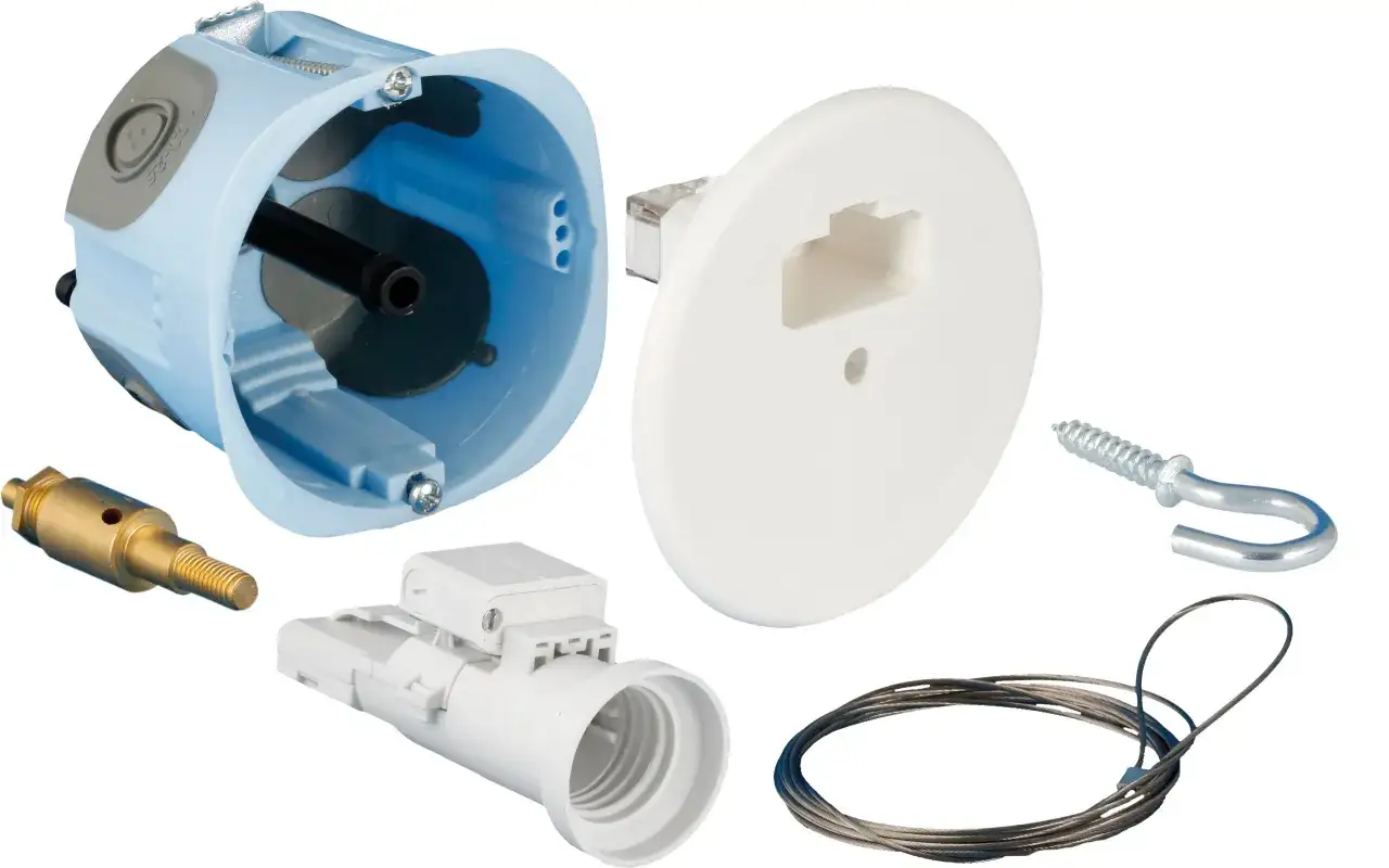 Kit pour installer un luminaire : boîte d'encastrement bleue, douille blanche, crochet, vis et câble. Idéal pour savoir comment enlever une douille de chantier et la remplacer.