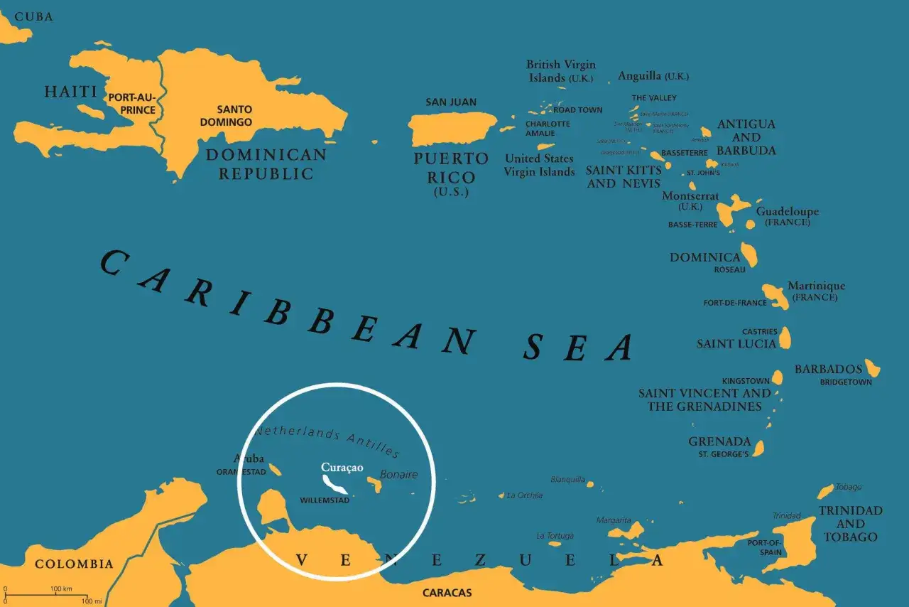 Karta visar Karibiska havet. Var ligger Curacao? I den vita cirkeln syns Curaçao, en del av Nederländska Antillerna, nära Venezuela.