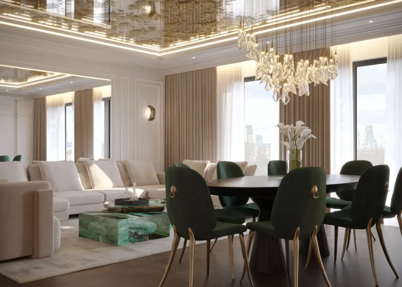 Elegancki salon z jadalnią. Złoty, wzorzysty **sufit napinany** odbija światło kryształowego żyrandola.