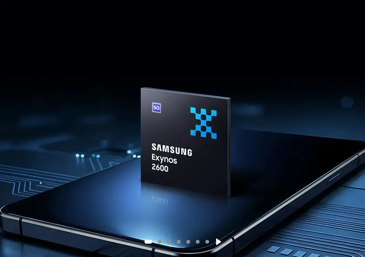 Procesor Samsung Exynos 2600 z technologią 5G, umieszczony na tle nowoczesnego smartfona i obwodów drukowanych.