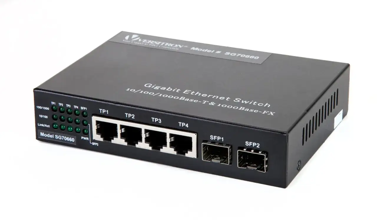 Switch Gigabit Ethernet con puertos TP y dos puertos SFP para conexiones de fibra óptica.