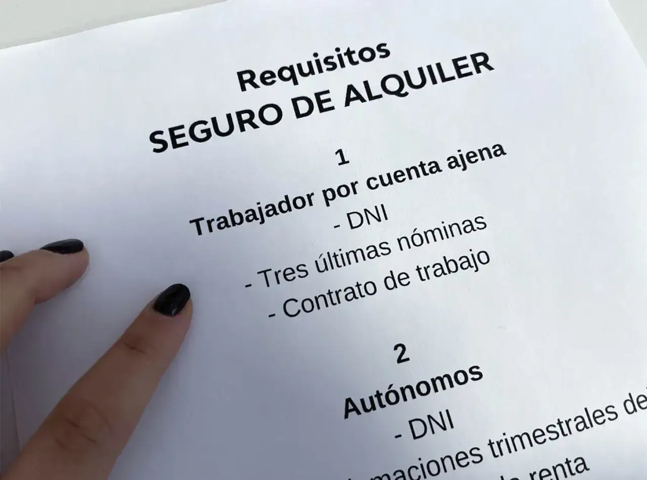 Requisitos para el seguro de impago de alquiler: DNI, n&oacute;minas y contrato para trabajadores; DNI y datos fiscales para aut&oacute;nomos.
