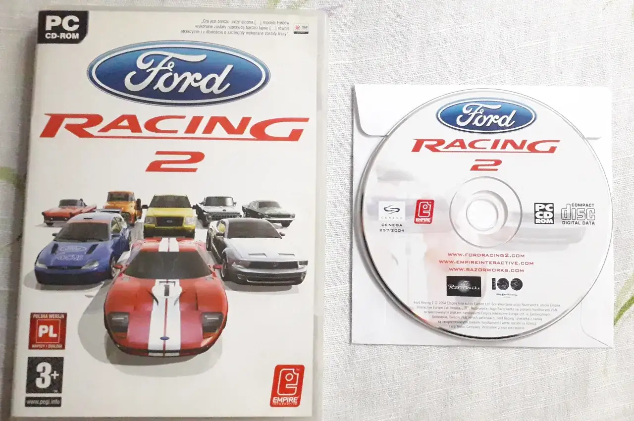 Okładka i płyta gry PC Ford Racing 2 z różnymi modelami Fordów.