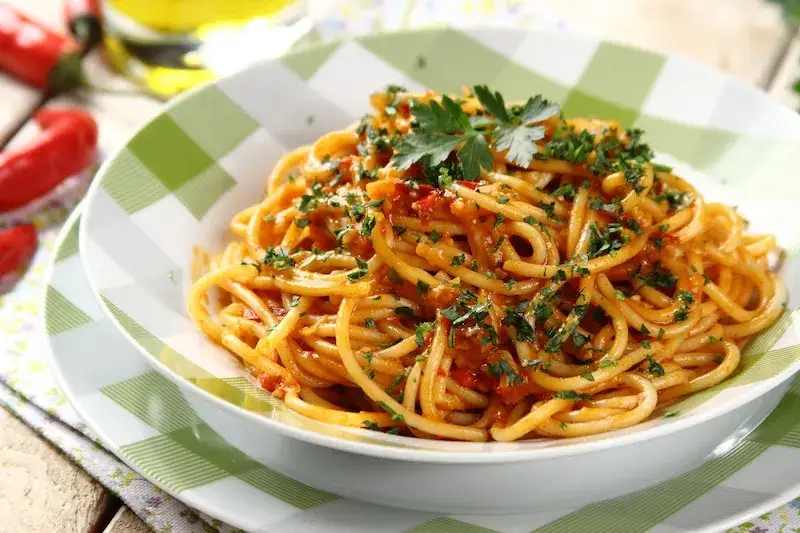 spaghetti aglio olio e peperoncino gotowe danie