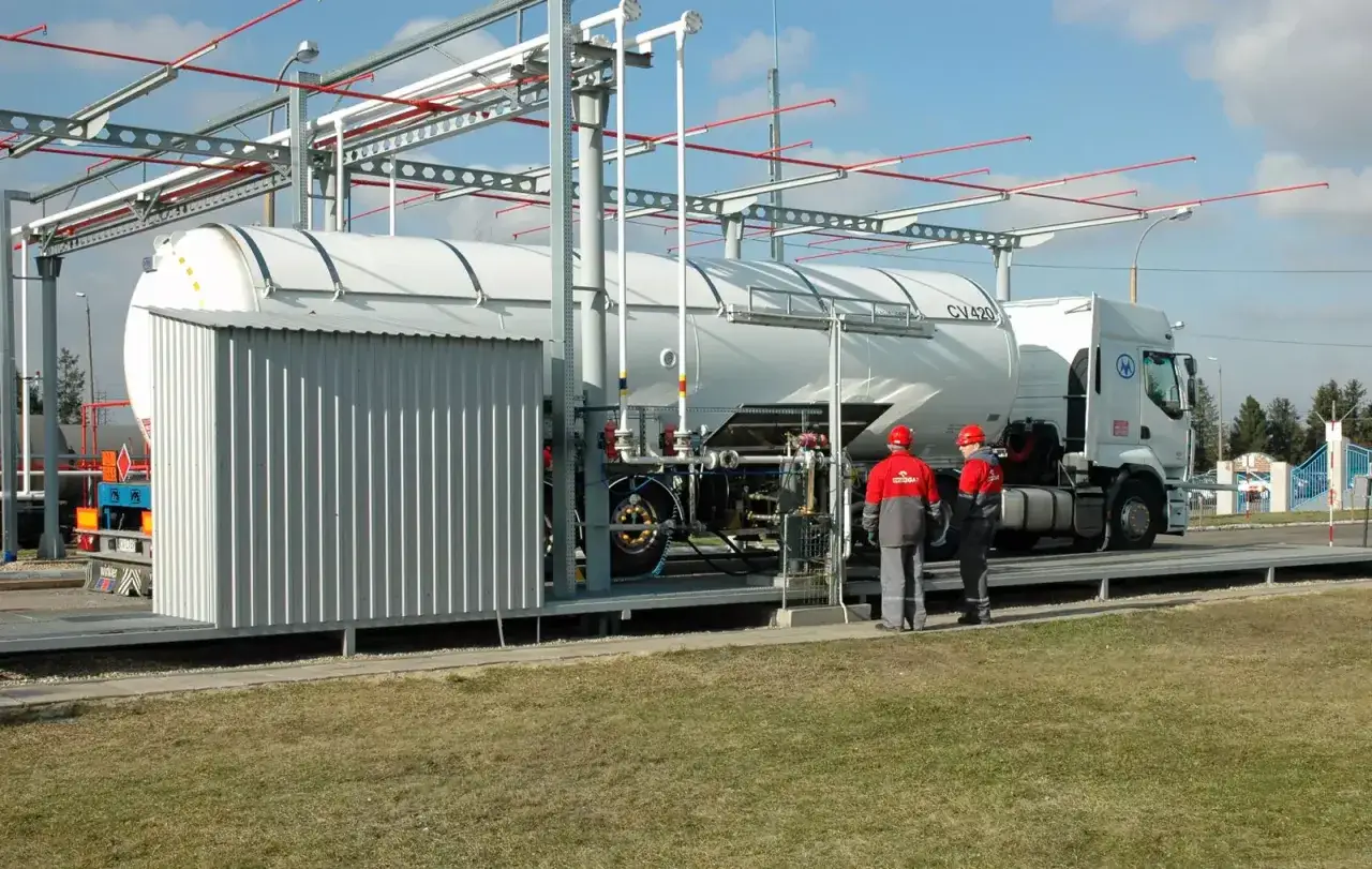 Skład LPG propan butan lato zima infografika