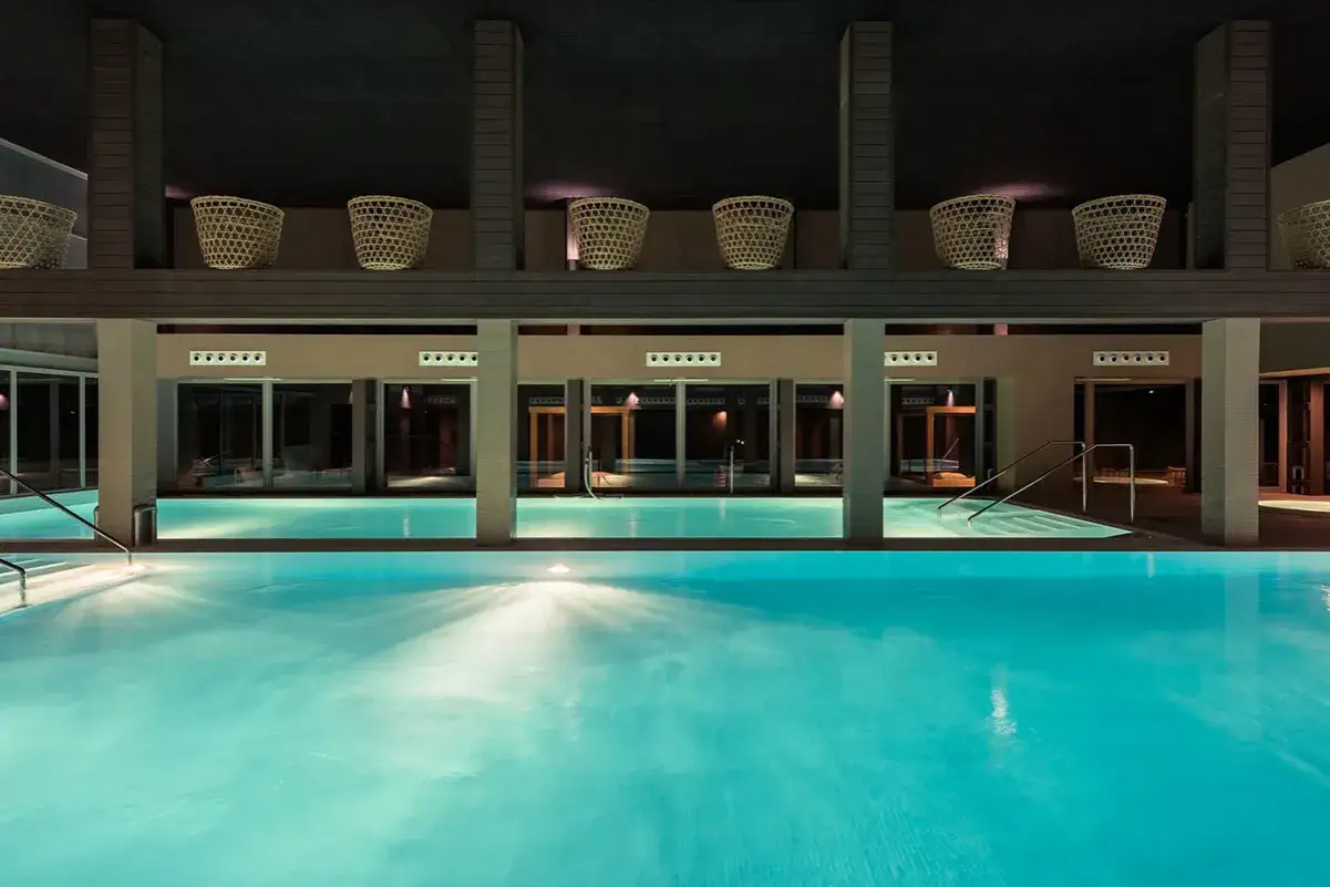 Zdjęcie Balneario Segura de Baños: Relájate y renueva tu bienestar aquí