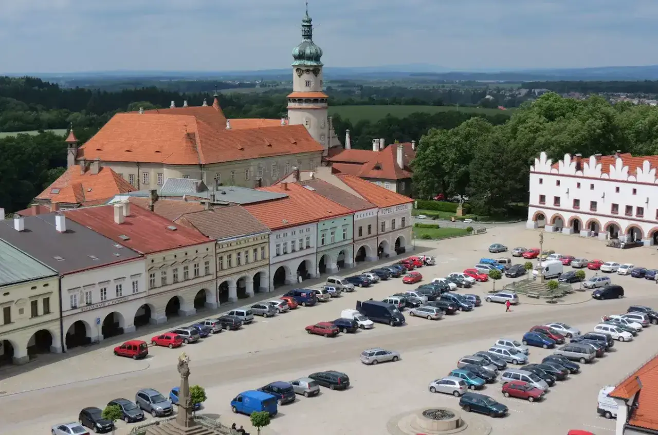 Rynek Husovo náměstí Nové Město nad Metují