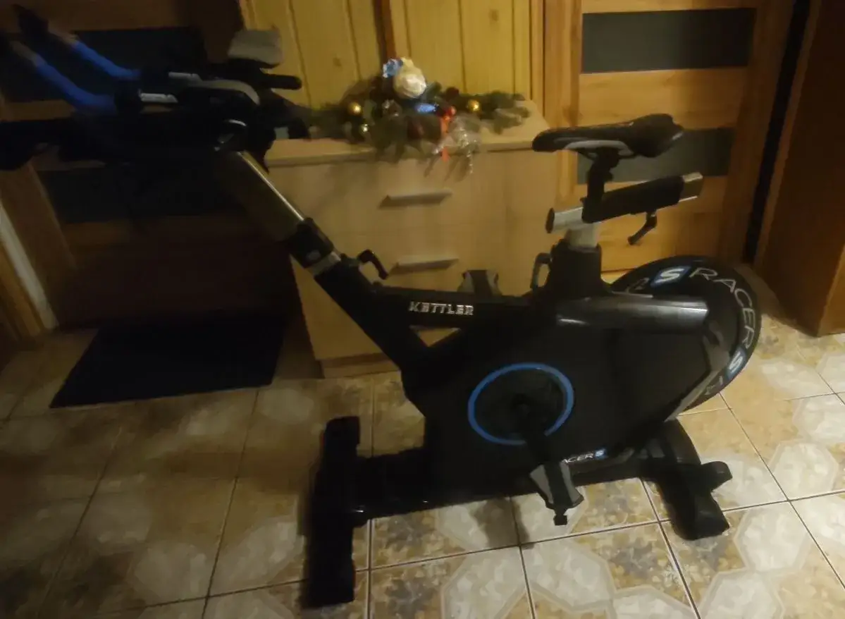 Rower magnetyczny Kettler Racer S. Gdy op&oacute;r szwankuje, sprawdź mechanizm.