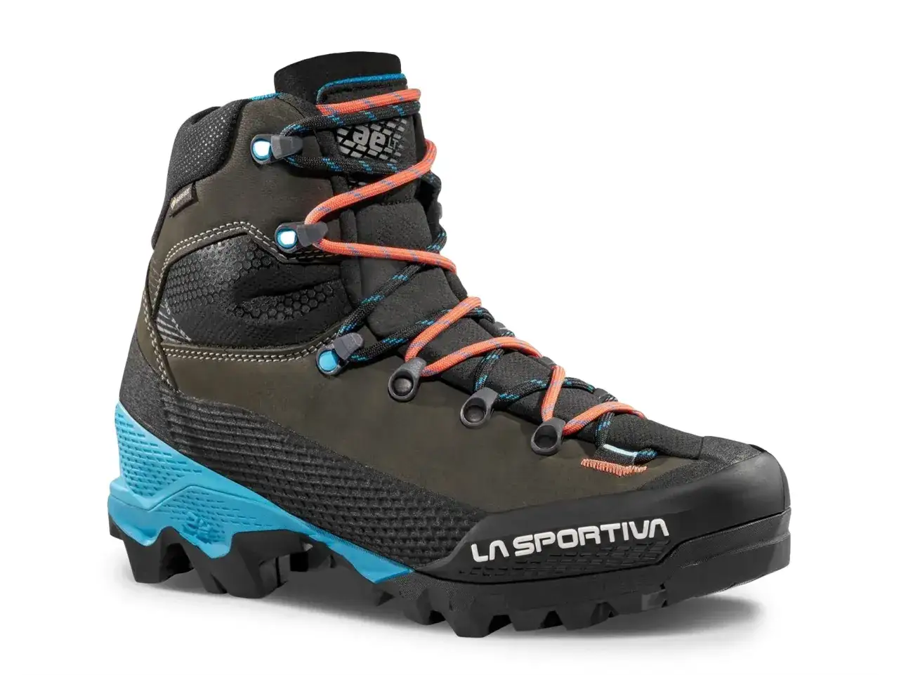 Solidne buty trekkingowe La Sportiva z agresywnym bieżnikiem, który zapewnia przyczepność jak raki w podeszwie. Idealne na trudne szlaki.