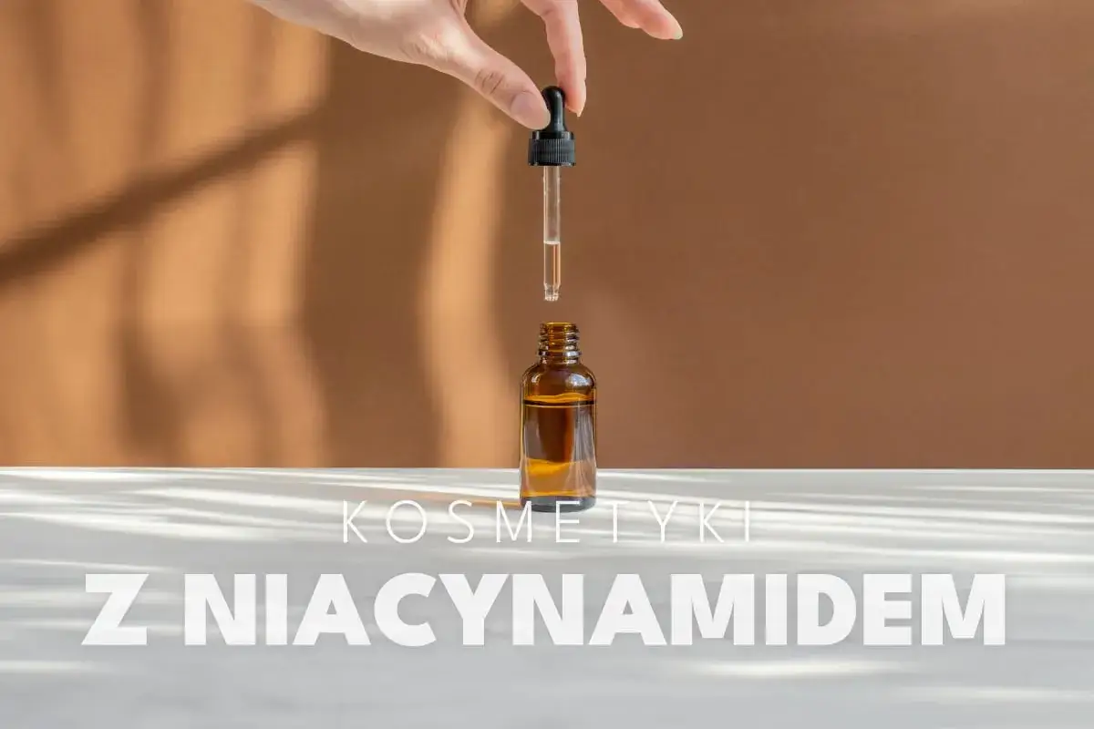 Dłoń trzyma pipetę nad buteleczką z serum. Napis: 