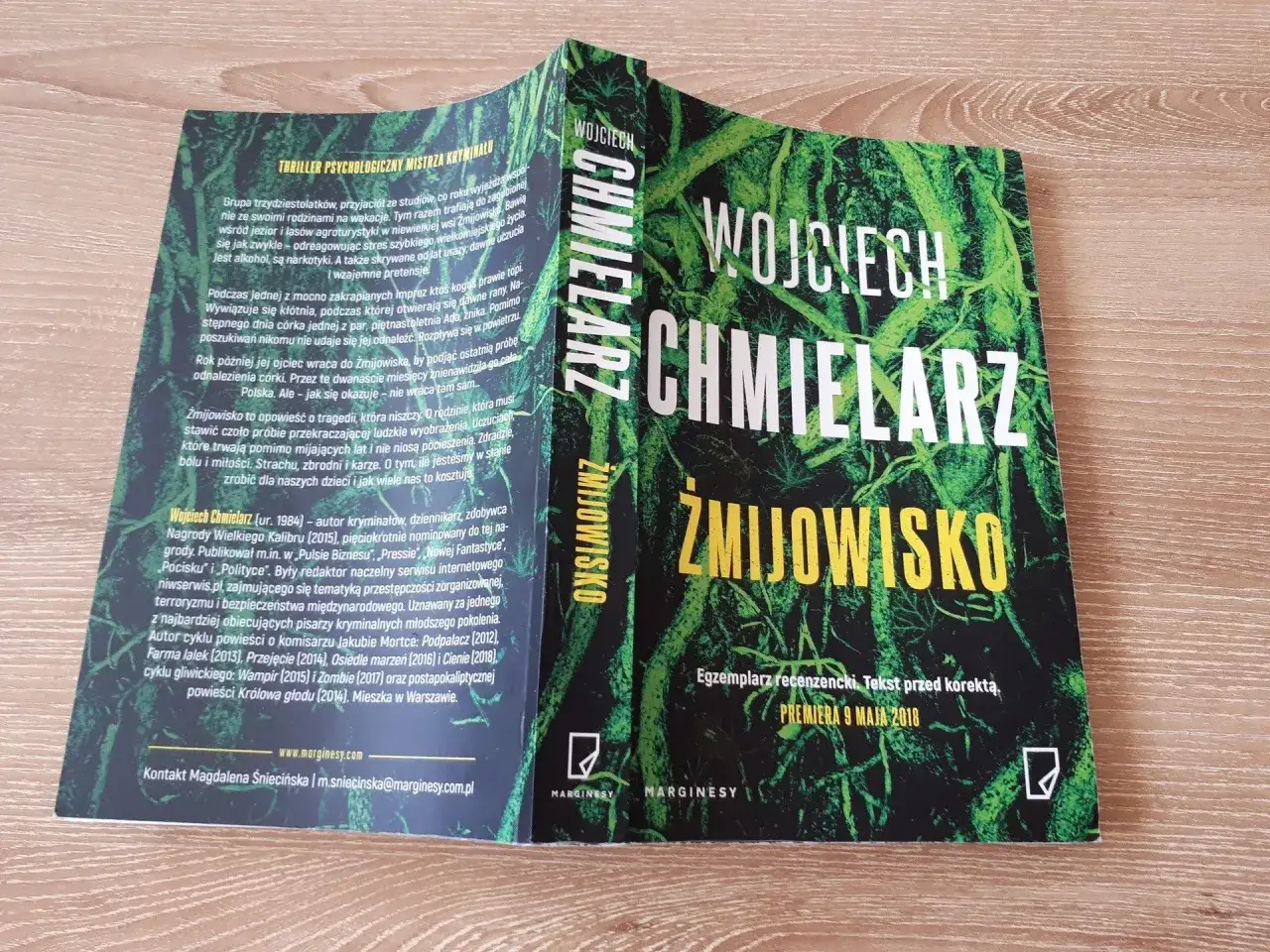 Wojciech Chmielarz Żmijowisko okładka książki