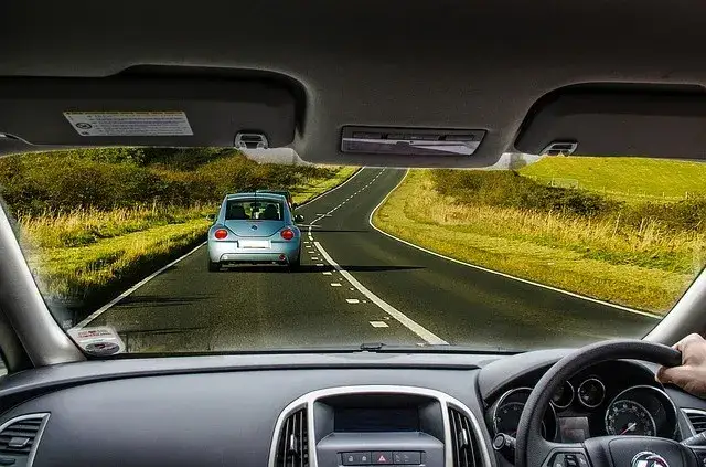 Vorausschauendes Fahren Auto Abstand
