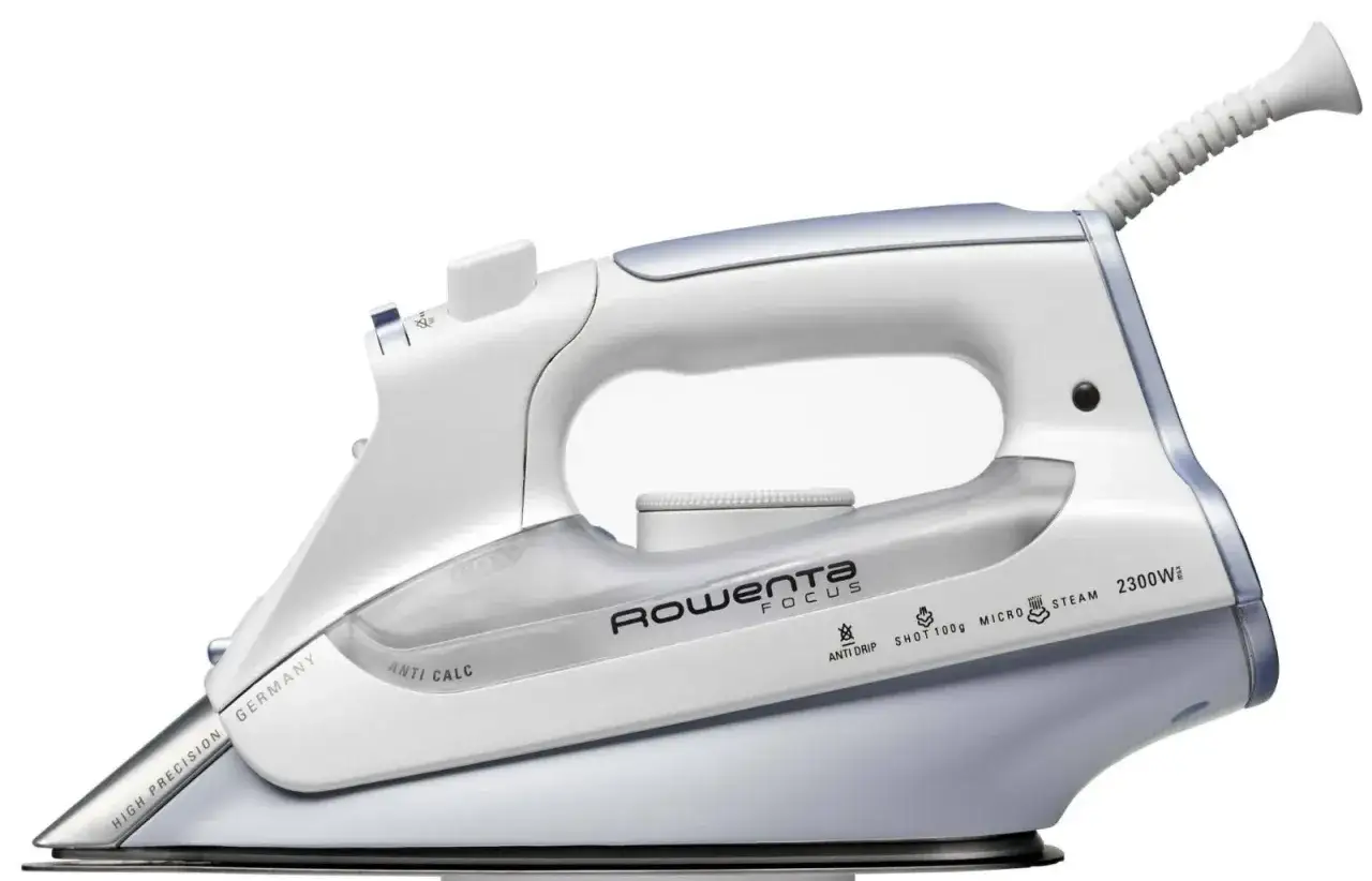 Ferro da stiro Rowenta Focus 2300W, ideale per stirare con efficacia.