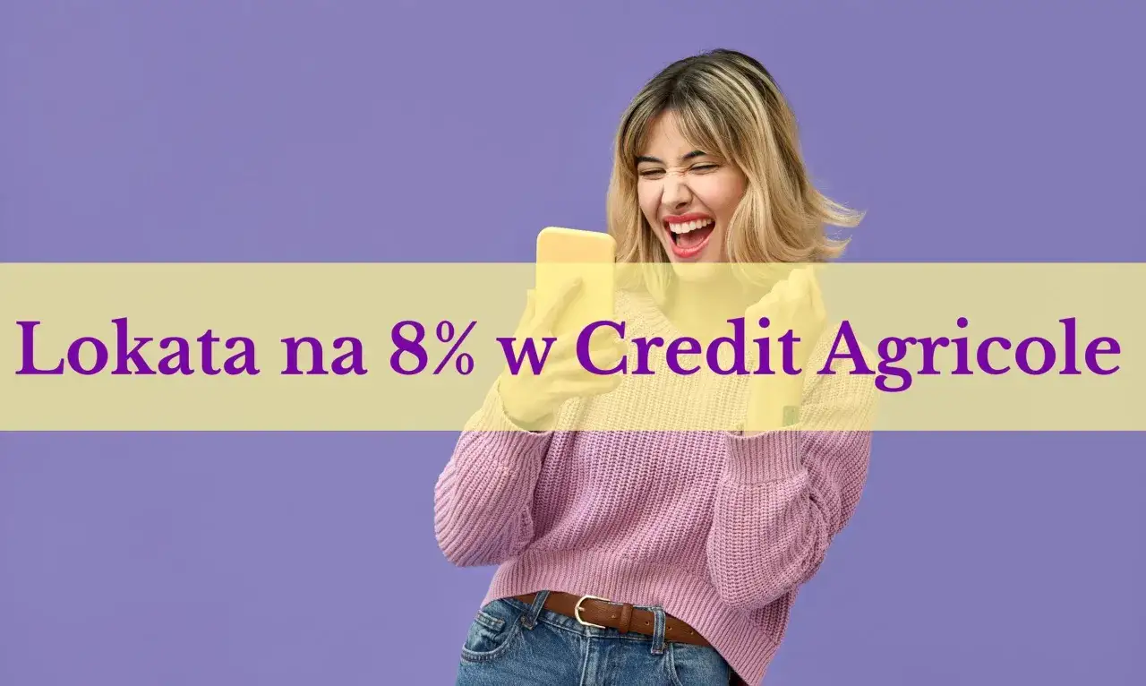 Szczęśliwa kobieta cieszy się z lokaty na 8% w Credit Agricole.