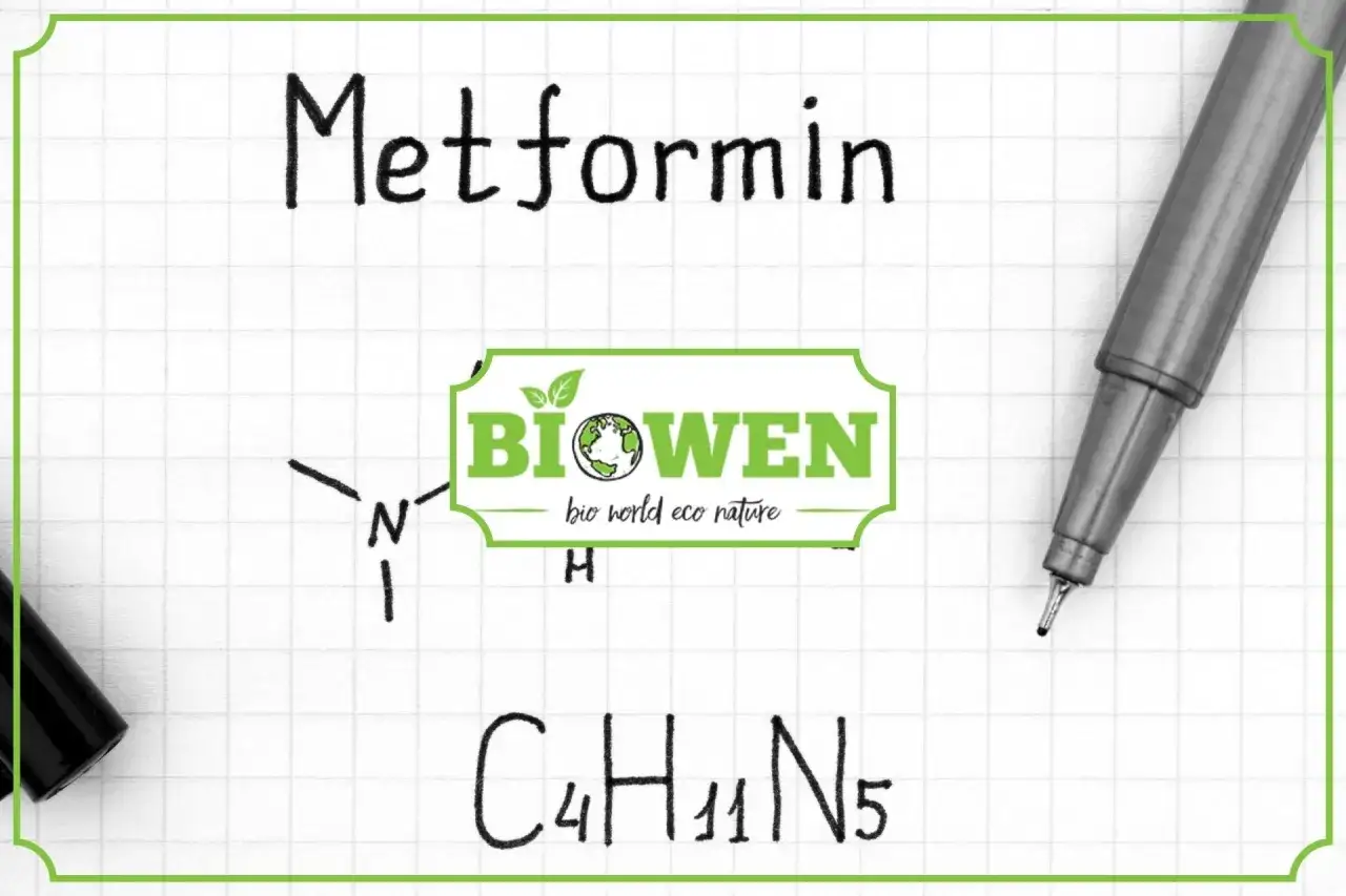 Metformina i jej wzór chemiczny. Zastanawiasz się, jaka dawka B12 przy metforminie jest bezpieczna?