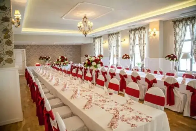 Restauracja Pod Lwami Ząbkowice Śląskie wnętrze