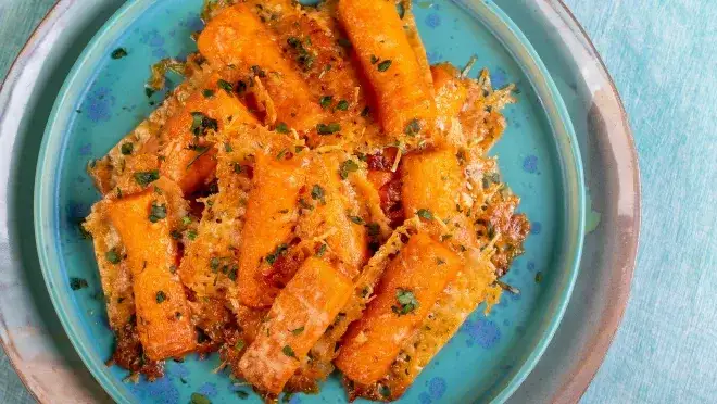 parmezan w kuchni, r&oacute;żne dania z parmezanem