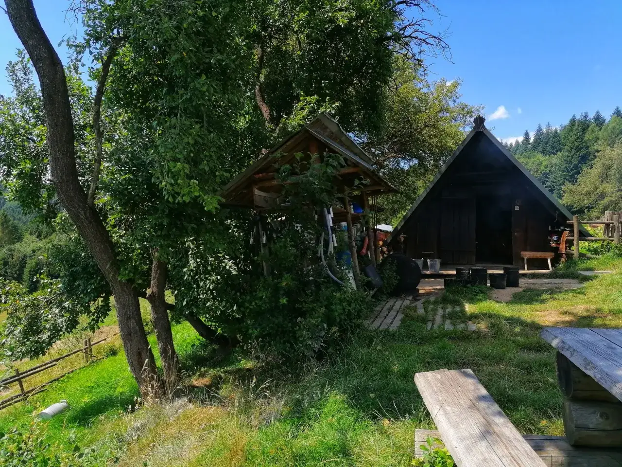 Schronisko turystyczne PTTK a bac&oacute;wka