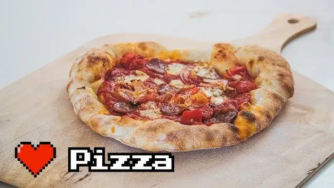 ciasto na pizzę w lodówce
