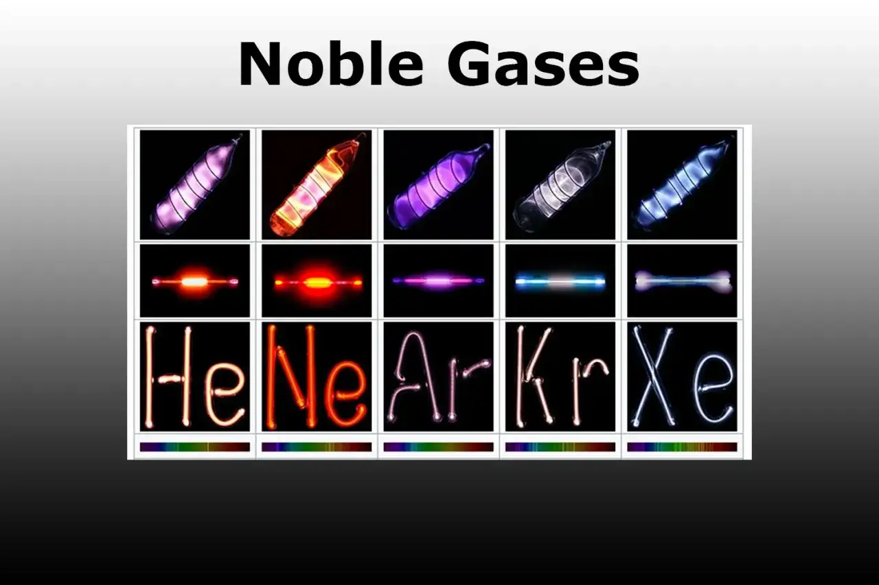 Leuchtende Röhren mit verschiedenen Edelgasen, die ihre charakteristischen Farben zeigen. Von Helium bis Xenon, die Vielfalt der Edelgase ist faszinierend.