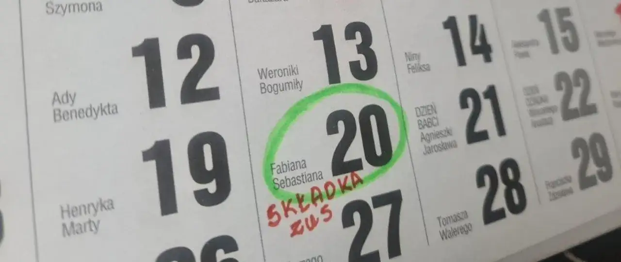 20. dzień miesiąca, zaznaczony zieloną obwódką, z napisem 