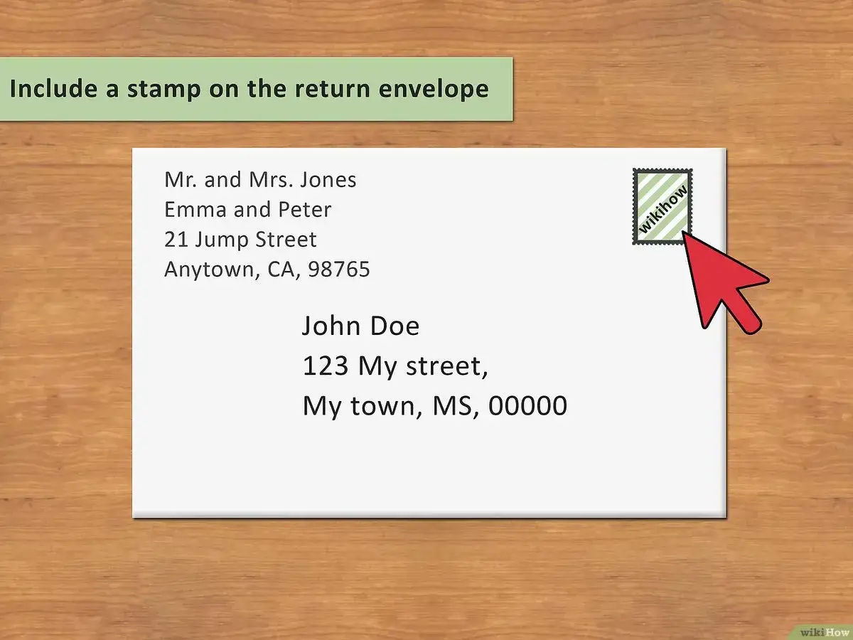 Une enveloppe avec une adresse de retour pour la famille Jones et une adresse d'envoi pour John Doe. Peut-on &eacute;crire famille sur une enveloppe ? Oui, pour le nom du destinataire.