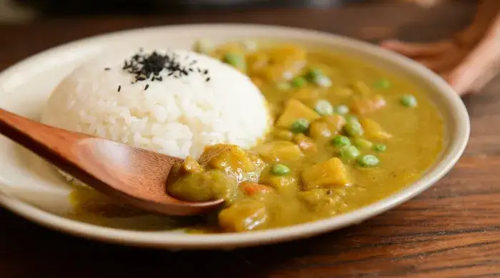 tajskie zielone curry, japońskie kare, chicken tikka masala