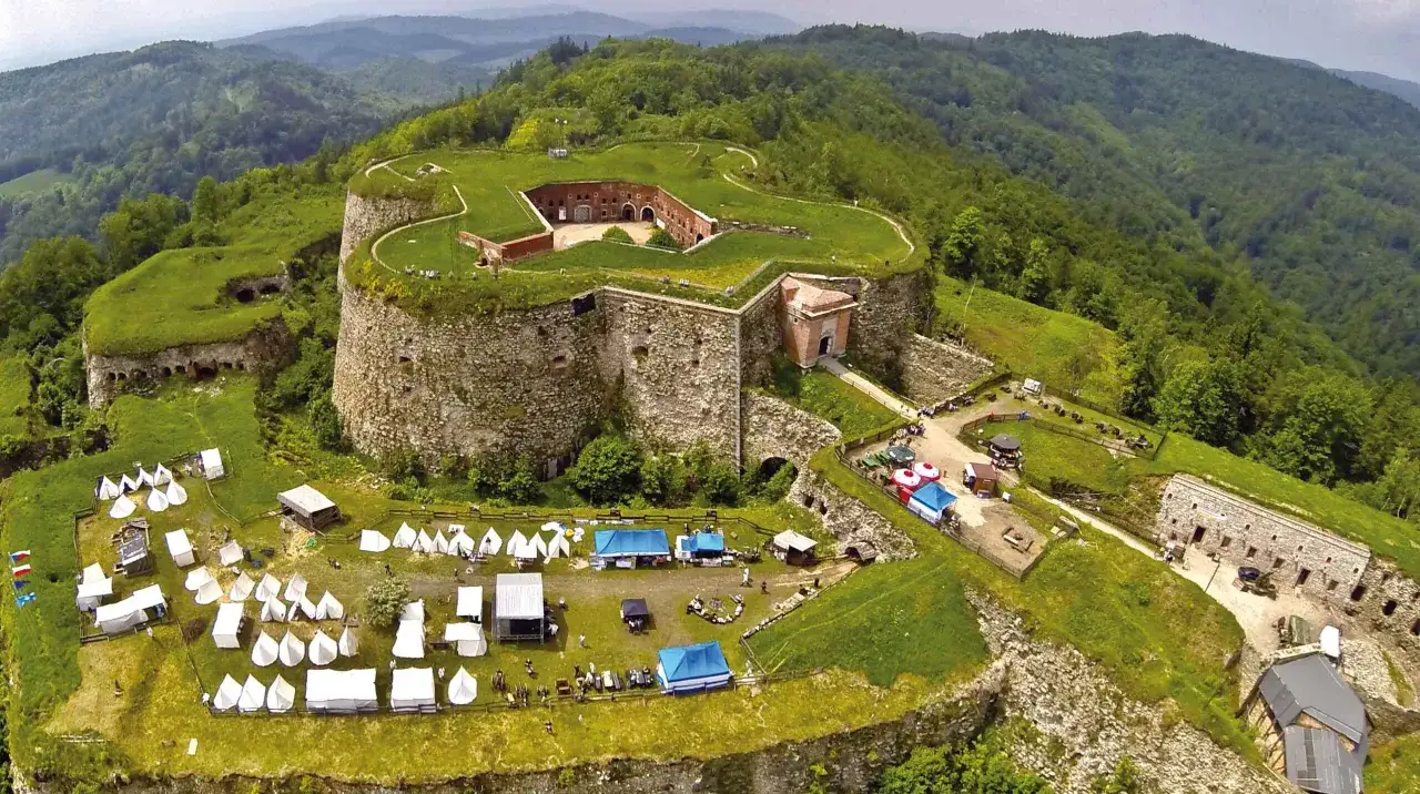 Twierdza Srebrna Góra zamek Grodno