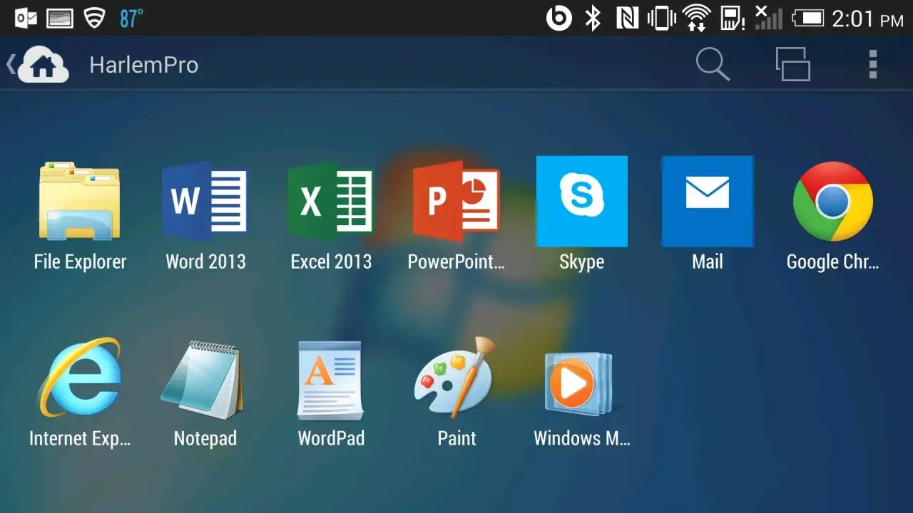 Emulator Windows na Androida z ikonami: File Explorer, Word, Excel, PowerPoint, Skype, Mail, Chrome, Internet Explorer, Notatnik, WordPad, Paint, Windows Media Player.