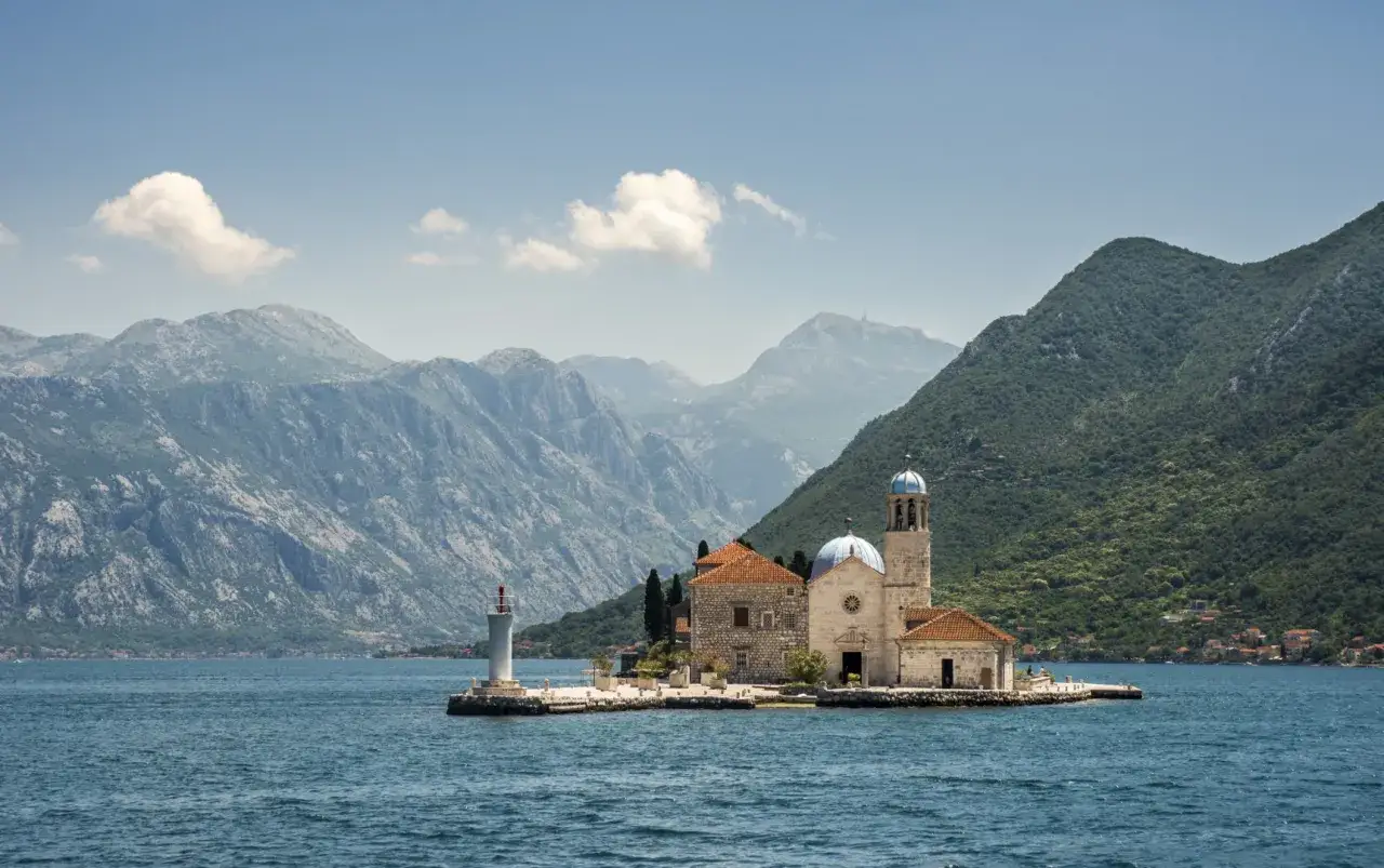 Perast Wyspa Matki Boskiej na Skale
