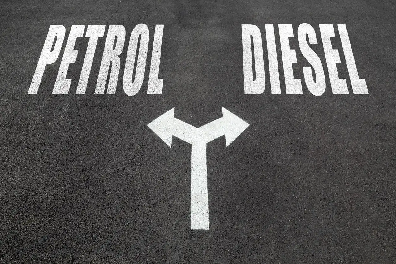 Zdjęcie Benzyna czy diesel do miasta - co wybrać, aby zaoszczędzić?