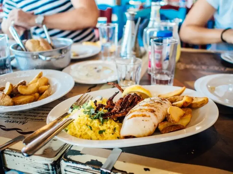 Zdjęcie Pobierowo: Gdzie zjeść? TOP miejsca na rybę, obiad i pizzę