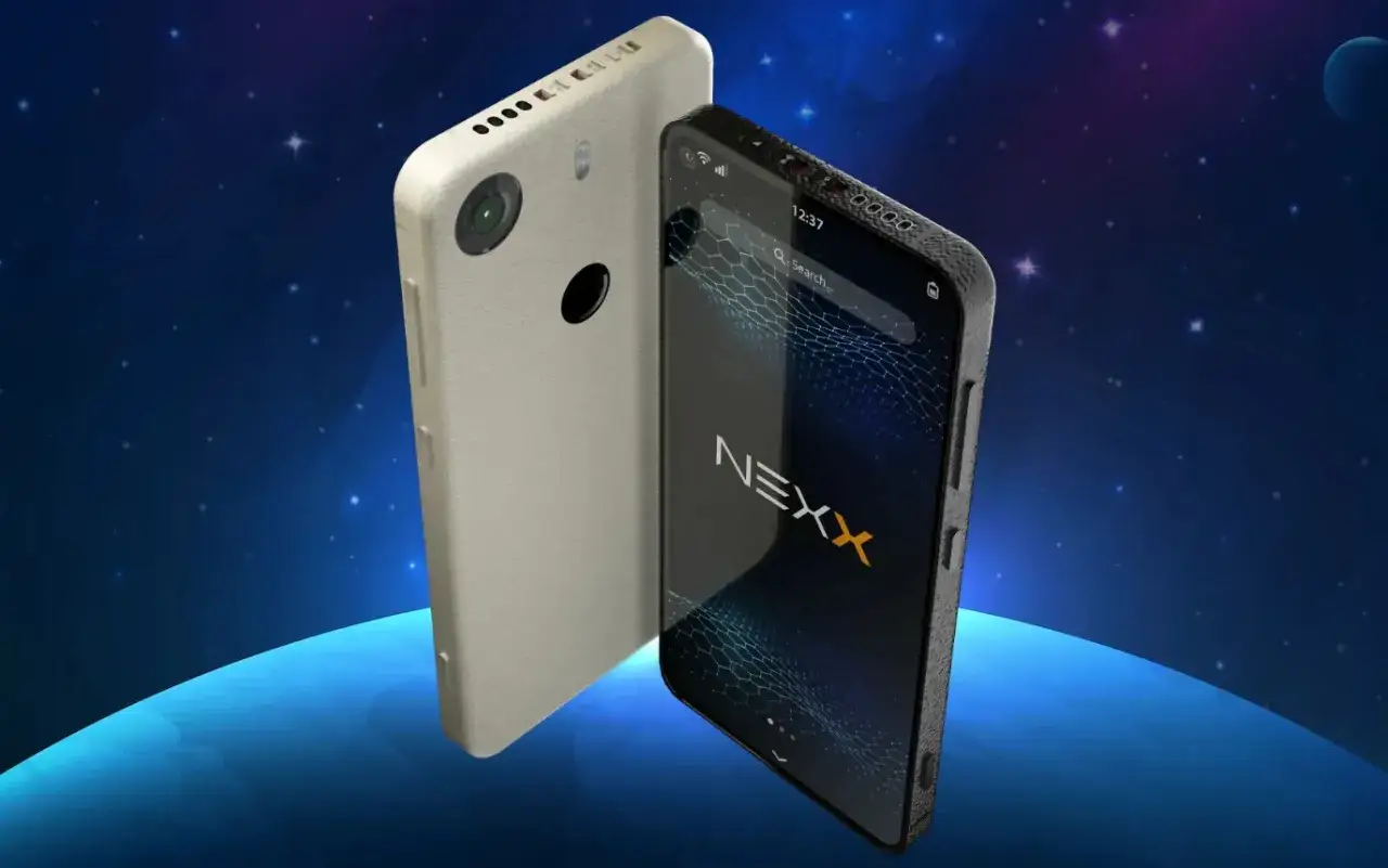 Dwa telefony, jeden z tyłu z aparatem, drugi z przodu z logo NEXX. To przyszłość, telefon z linuxem.