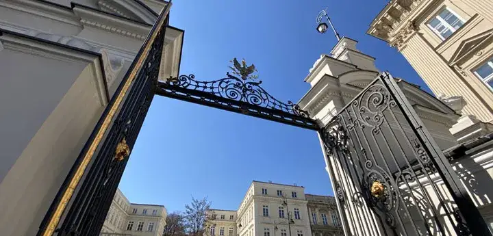 Zdjęcie Rekrutacja na Uniwersytet Warszawski: Terminy, Wymagania i Programy