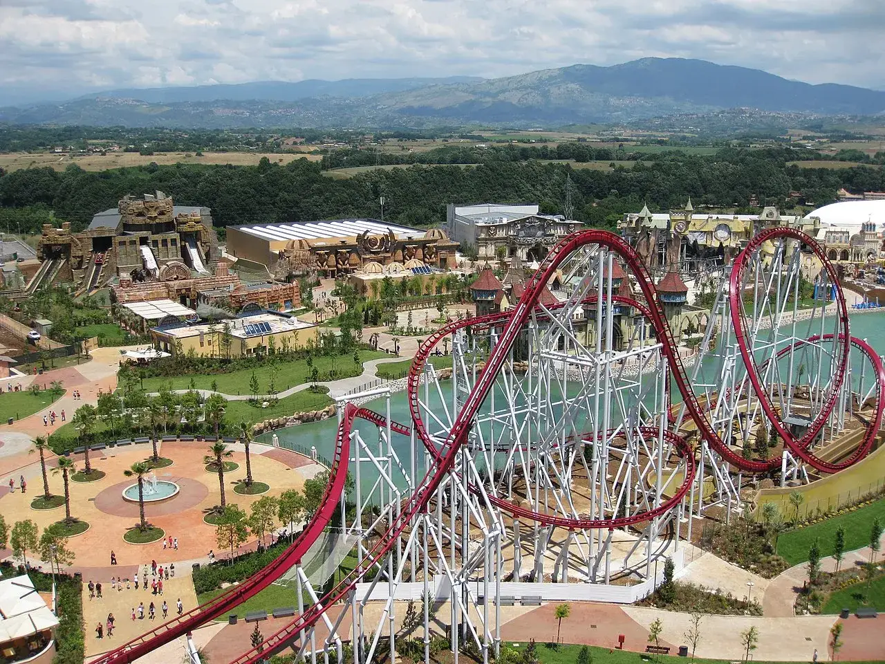 Rainbow MagicLand Shock roller coaster