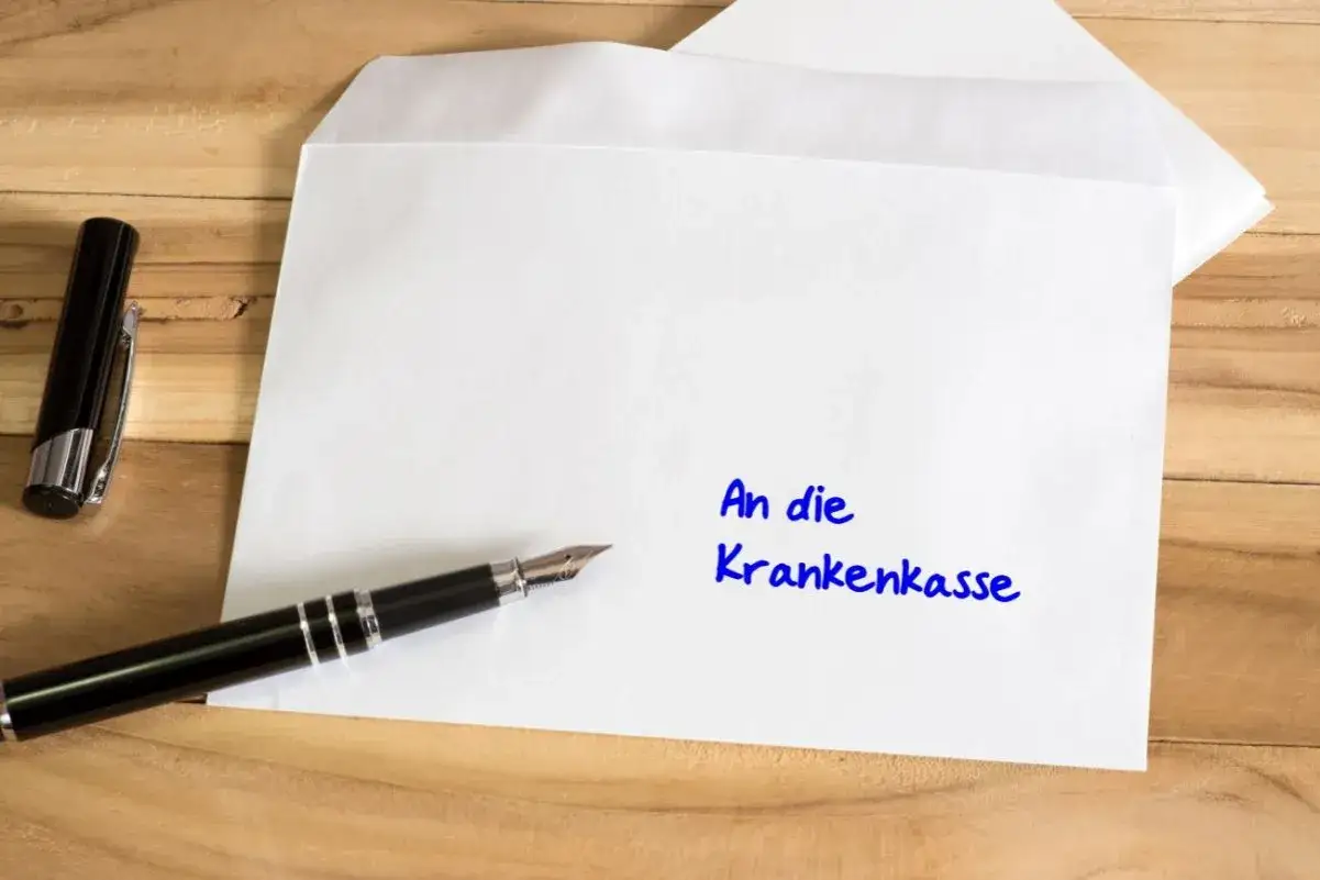 Ein Briefumschlag mit der Aufschrift