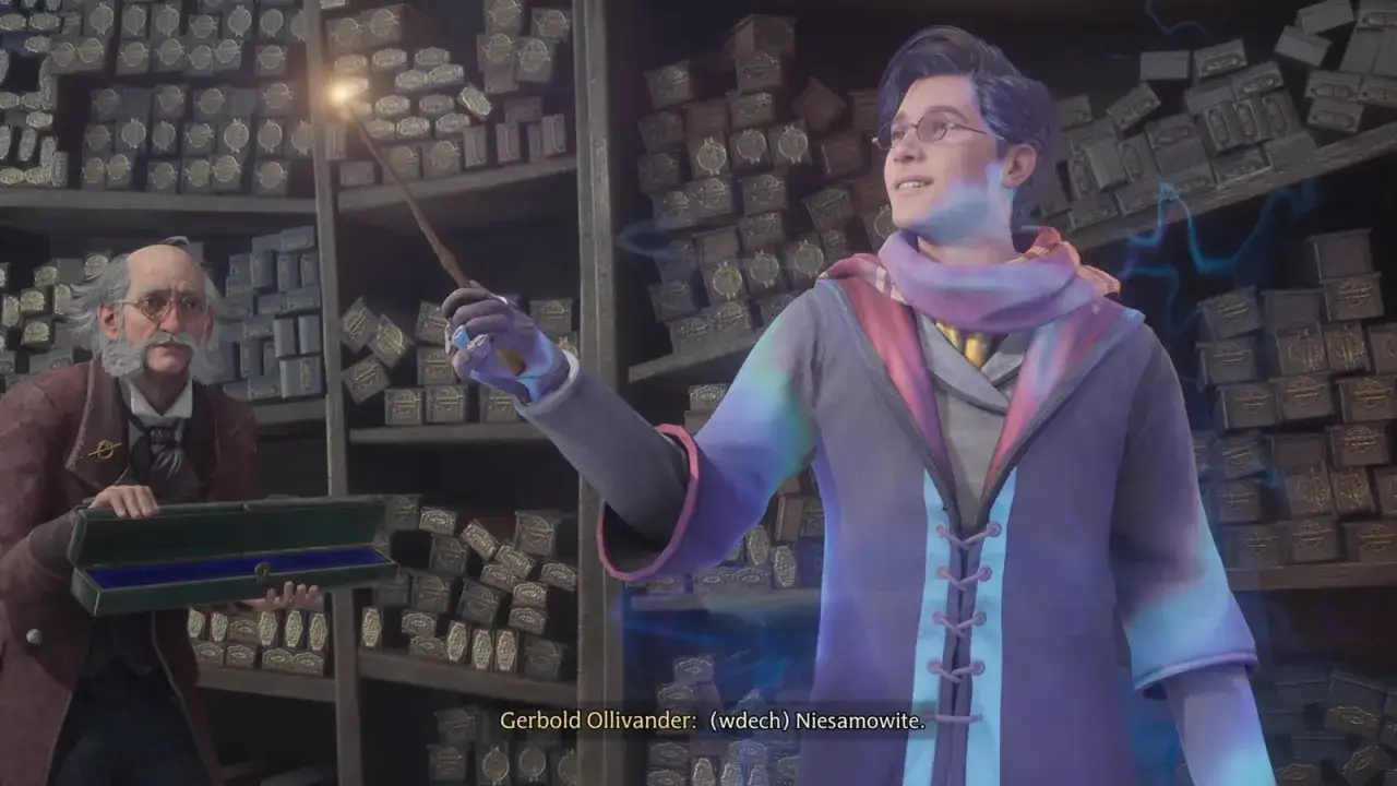 Młody czarodziej z różdżką w dłoni, w sklepie Ollivandera, jak w zapowiedzi Hogwarts Legacy DLC.