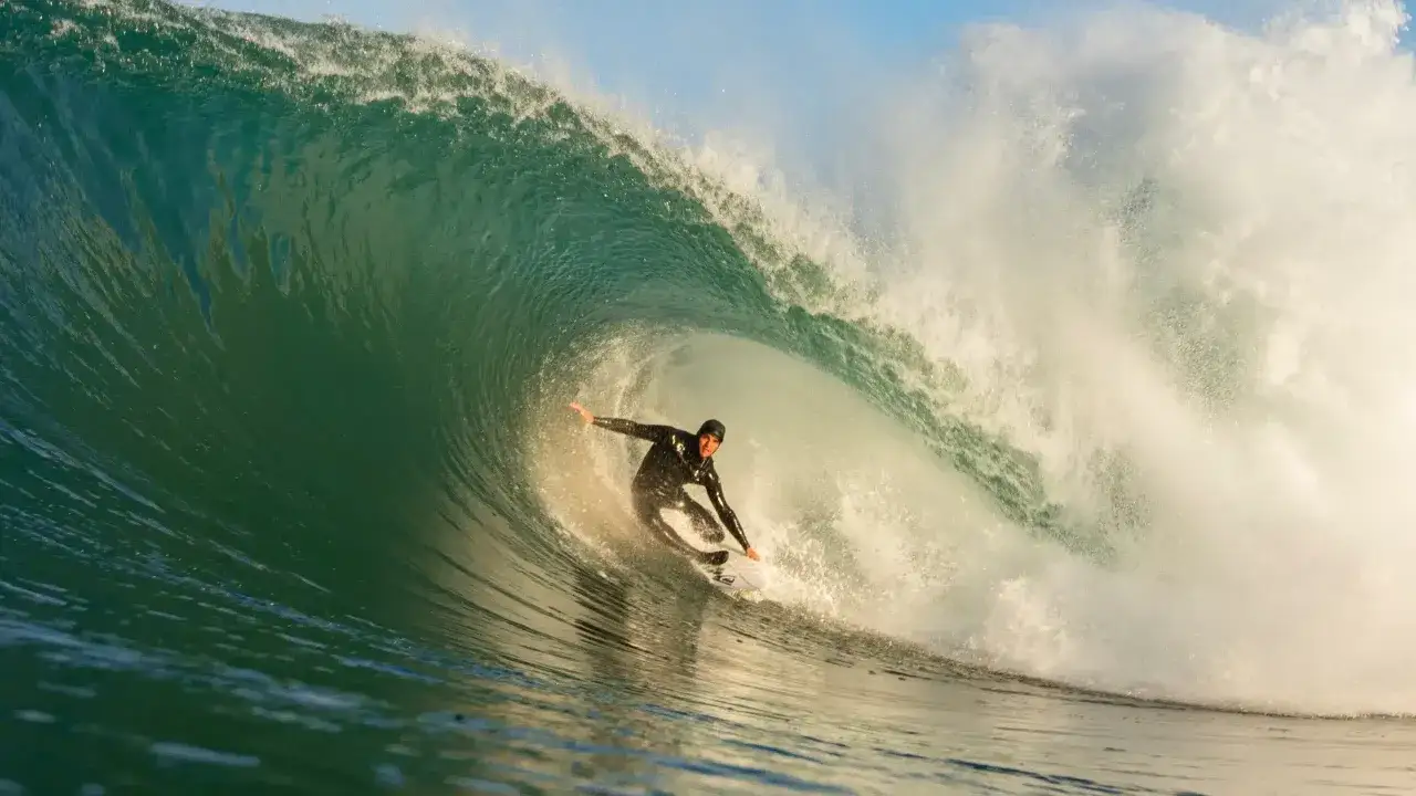 Surfeurs Hossegor action ou école de surf