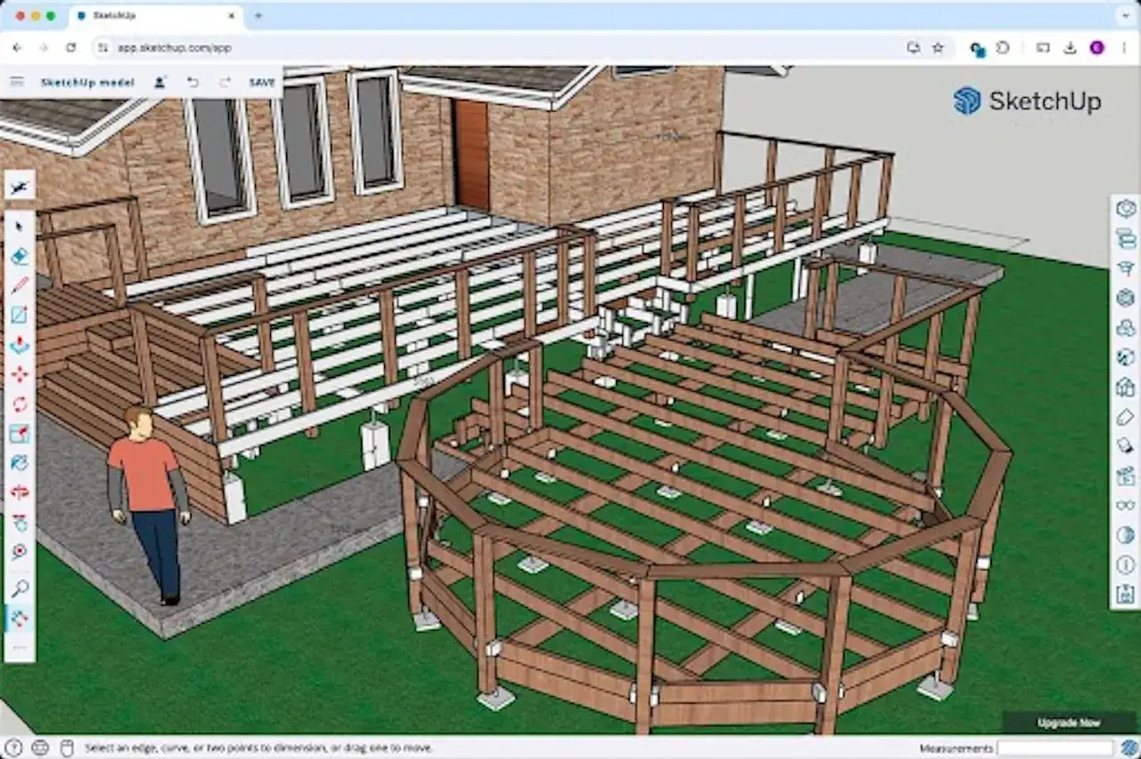 En 3D-modell av en altan som byggs i SketchUp. En person står på en grusgång bredvid altanen.