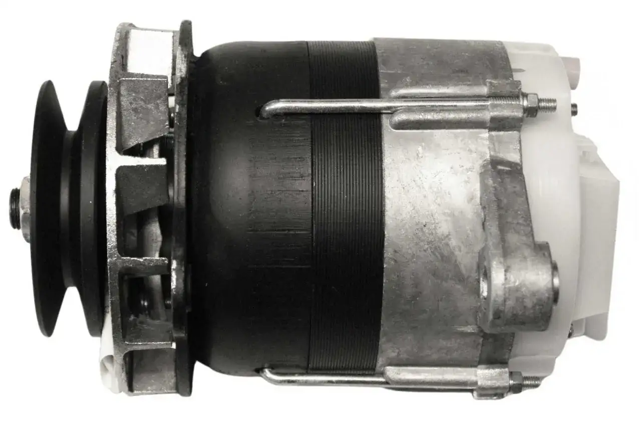 Alternator MTZ stary i nowy typ