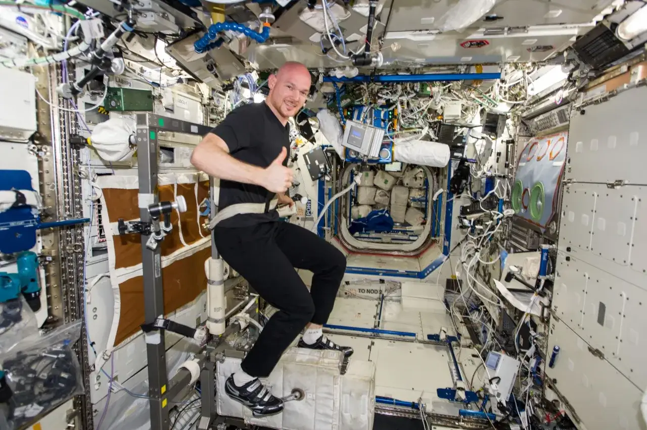 astronauta ćwiczenia iss