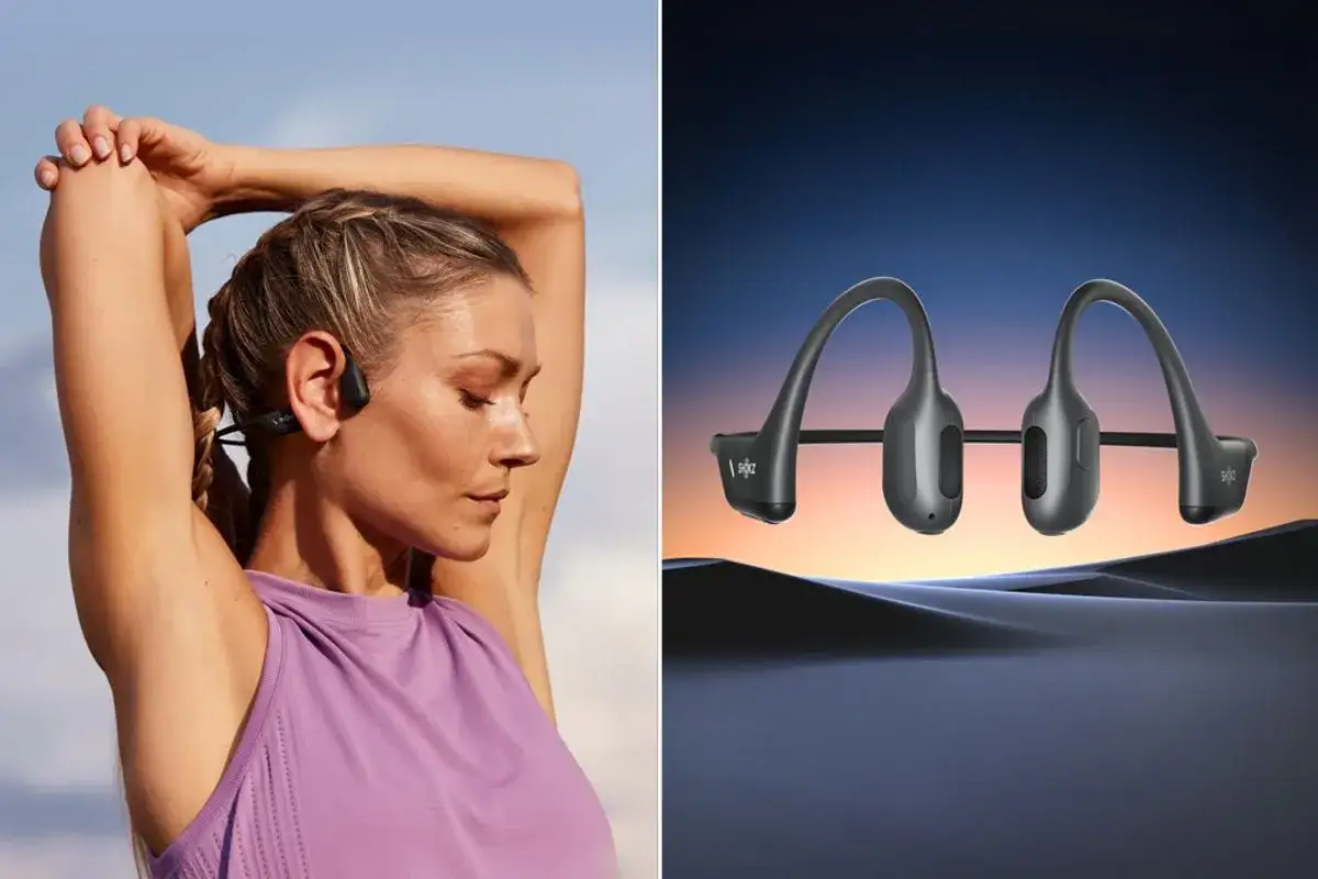 L&auml;uferin mit Kopfh&ouml;rern, die Musik zum Laufen genie&szlig;t. Daneben ein Paar knochenleitende Kopfh&ouml;rer, ideal f&uuml;r Sport.